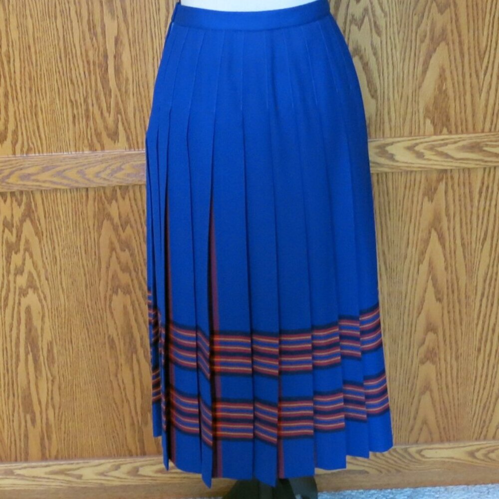 Pendleton size 6 petite midi skirt cobalt blue, red and yellow on pleats, wool
